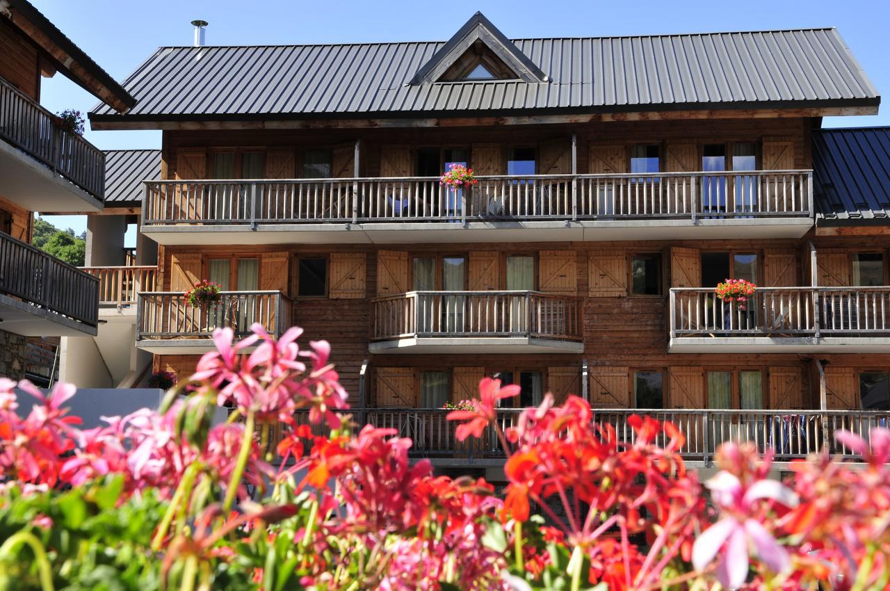 Residence Goelia Le Village Gaulois Saint-François-Longchamp Buitenkant foto